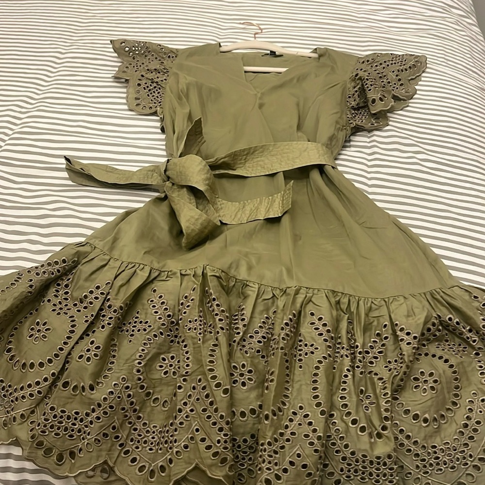 Rails dress .Brand new no tags .Size small and more olive green color .